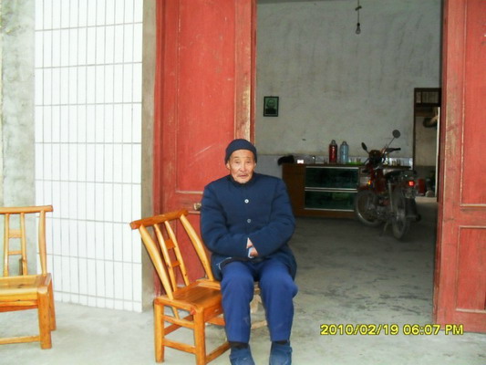 qq图片20131126刘玲摄(100219)_调整大小.jpg