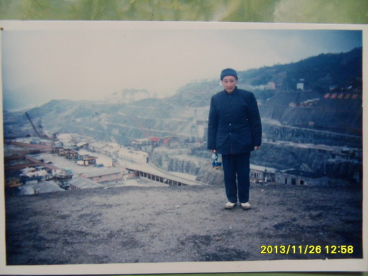 1999年11月三峡工地a_调整大小.jpg