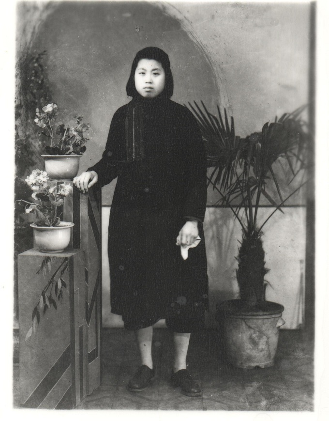 02 1950年12月结婚前留影 青春.jpg