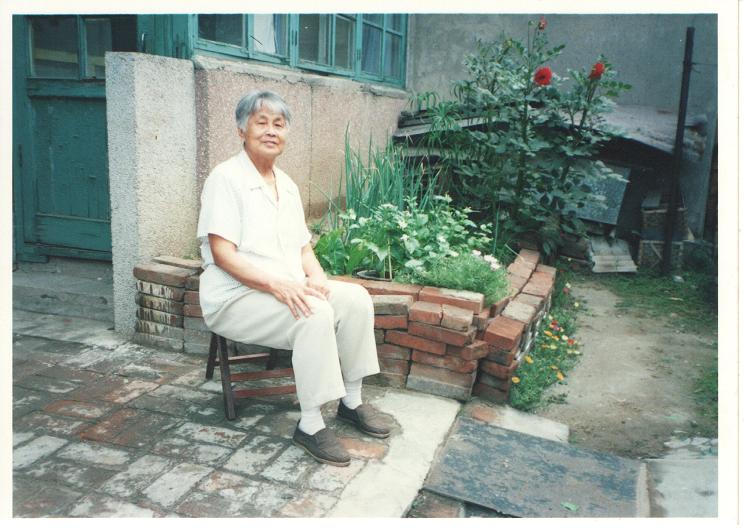 2001年7月家后院-2
